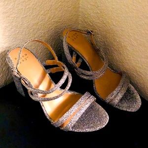 Women’s Silver Pumps